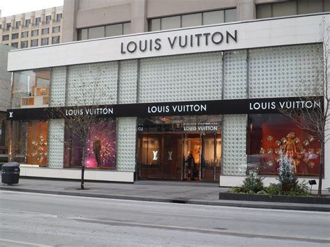 louis vuitton contact toronto|Louis Vuitton Toronto premium outlet.